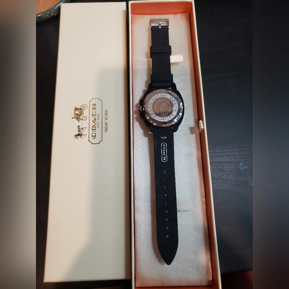 Coach Black Signature Strap Watch Women’s Designer Watch New in Box - Picture 3 of 3